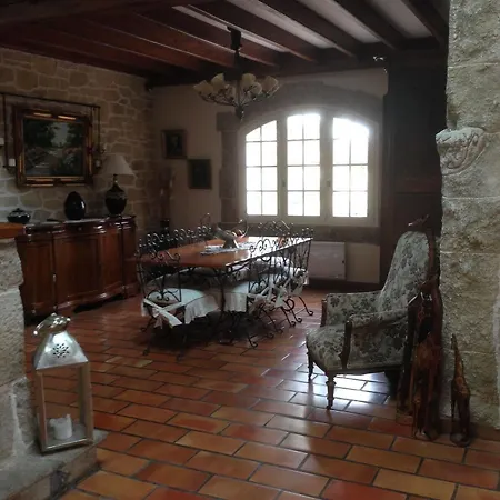 Maison d'hôtes De *